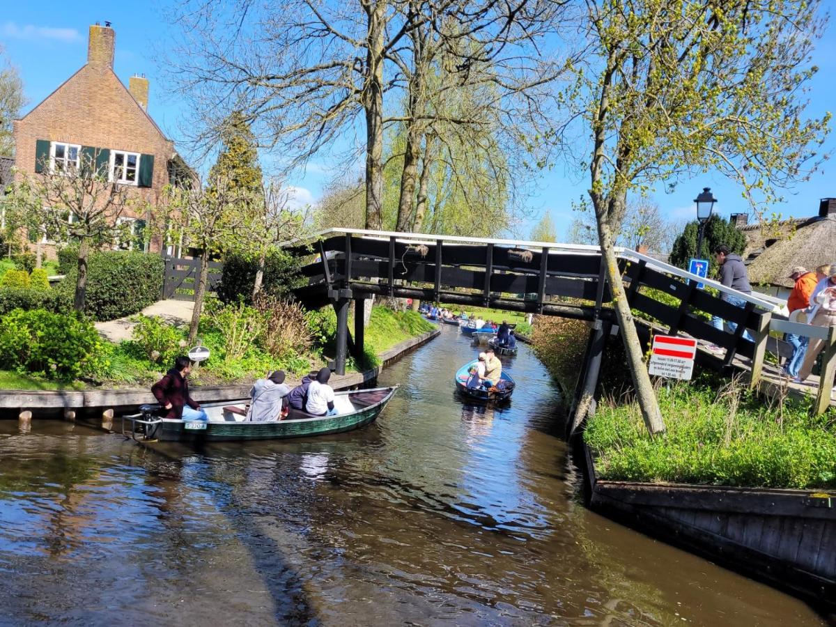 B&B Villa Giethoorn - Canalview, Privacy & Parking 외부 사진