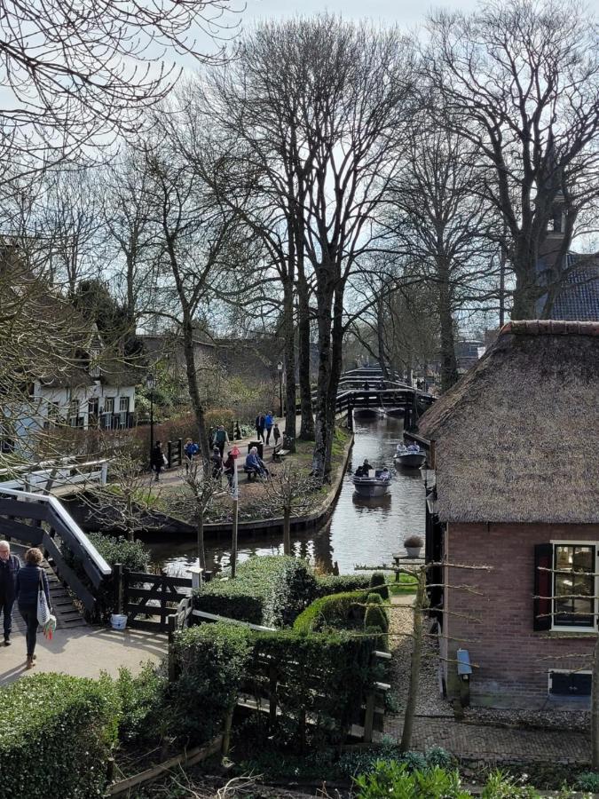 B&B Villa Giethoorn - Canalview, Privacy & Parking 외부 사진