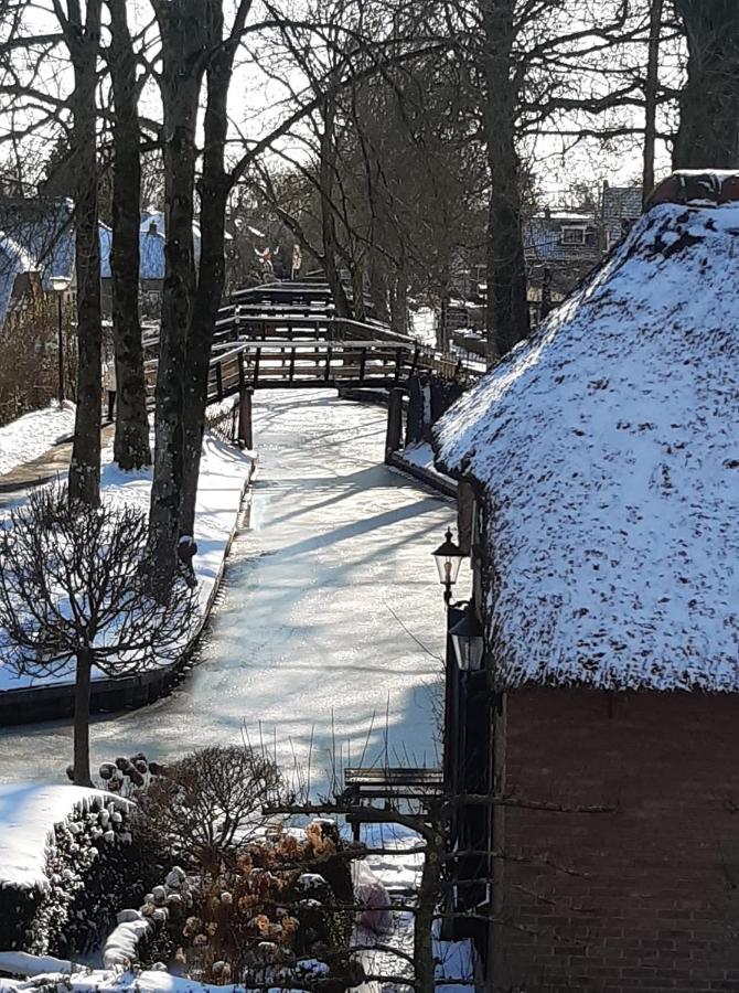 B&B Villa Giethoorn - Canalview, Privacy & Parking 외부 사진